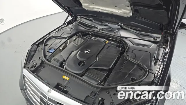 Mercedes-Benz S-Класс 2018 thumb 6