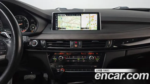 BMW X5 2017 thumb 12