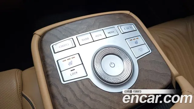 Genesis G80 2022 thumb 9