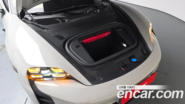 Porsche Taycan 2023 thumb 5