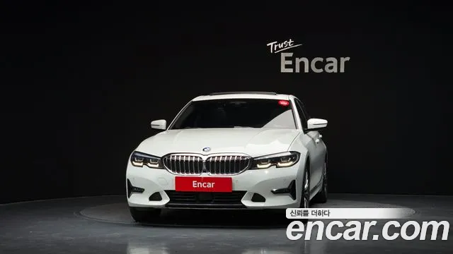 BMW 3-Series 2021 thumb 3
