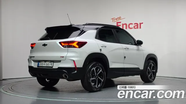 ChevroletGMDaewoo TrailBlazer 2022 thumb 2