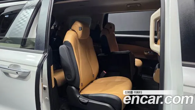 Kia Carnival 2023 thumb 12