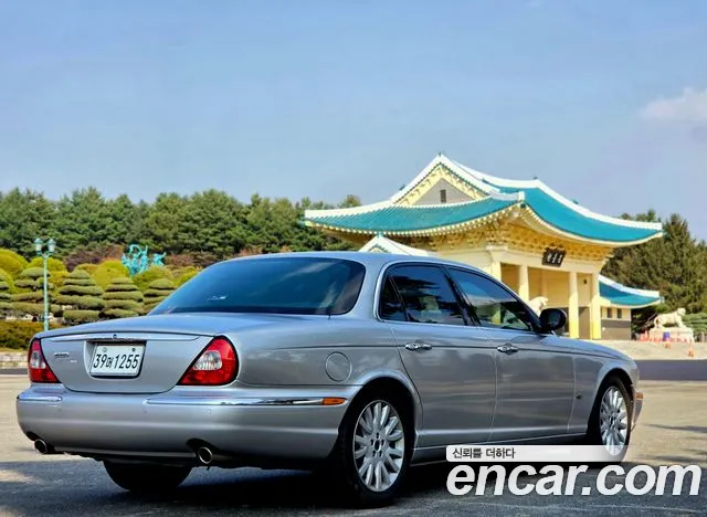 Jaguar XJ 2006 thumb 3