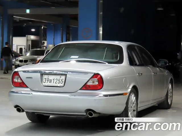 Jaguar XJ 2006 thumb 9