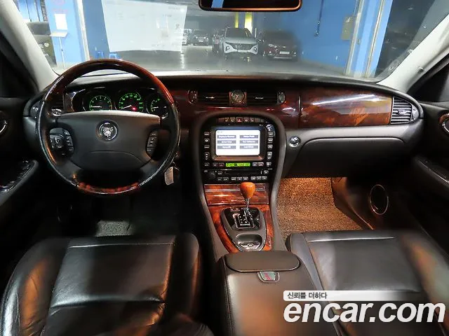 Jaguar XJ 2006 thumb 10