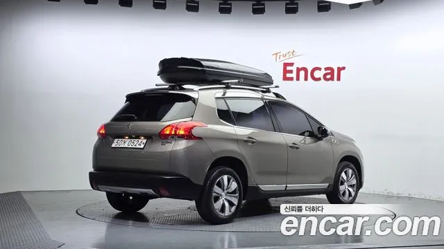 Peugeot 2008 2015 thumb 2