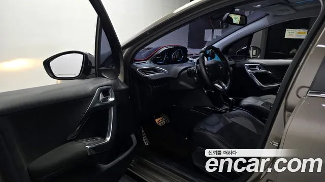 Peugeot 2008 2015 thumb 10