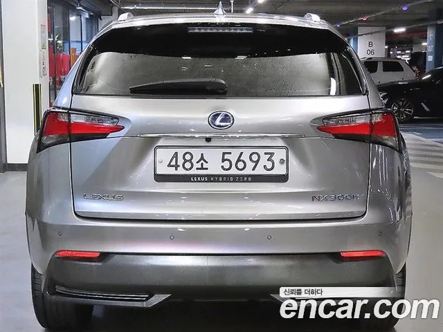 Lexus NX 2016 thumb 4