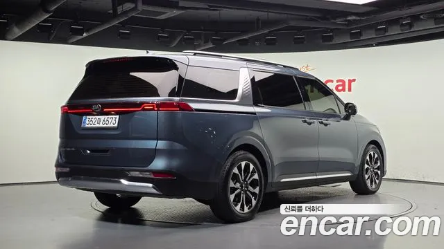 Kia Carnival 2020 thumb 2
