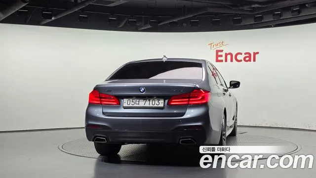 BMW 5-Series 2017 thumb 4