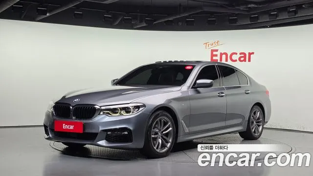 BMW 5-Series 2017 thumb 11