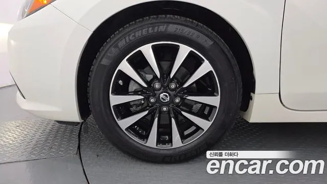 Nissan Altima 2018 thumb 5