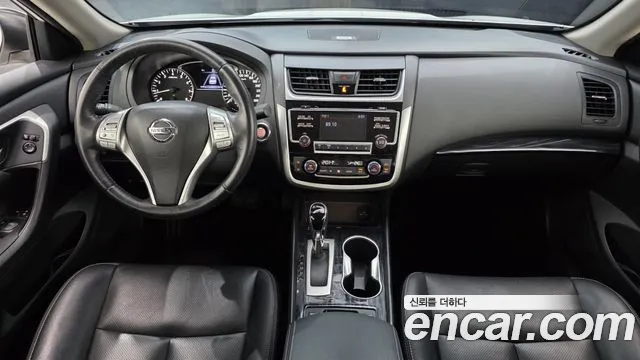 Nissan Altima 2018 thumb 7