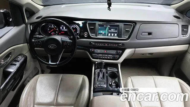Kia Carnival 2016 thumb 7