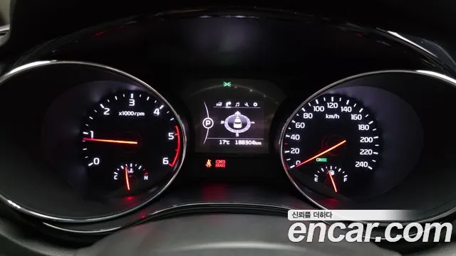 Kia Carnival 2016 thumb 8