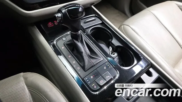 Kia Carnival 2016 thumb 9