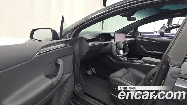 Tesla Model X 2024 thumb 10