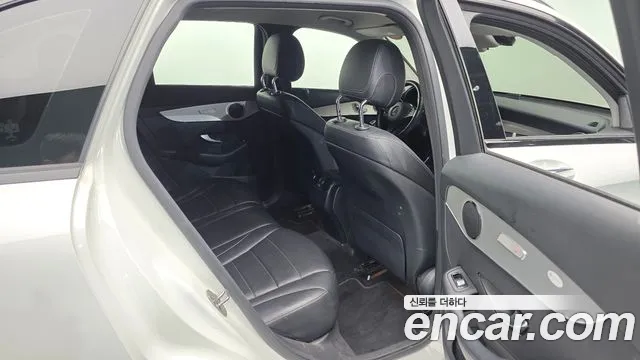 Mercedes-Benz GLC 2018 thumb 12