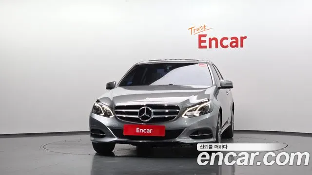 Mercedes-Benz E-Класс 2013 thumb 3