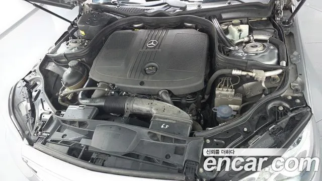 Mercedes-Benz E-Класс 2013 thumb 6