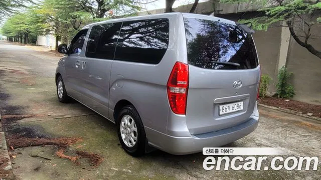 Hyundai Starex 2015 thumb 4