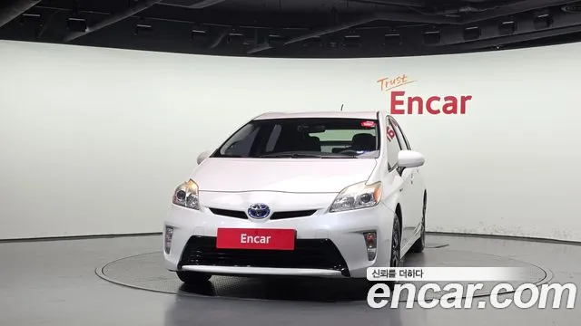 Toyota Prius 2013 thumb 3