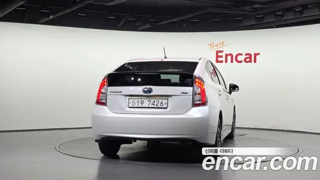Toyota Prius 2013 thumb 4