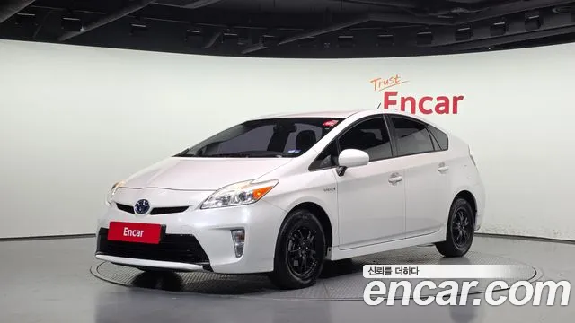 Toyota Prius 2013 thumb 12