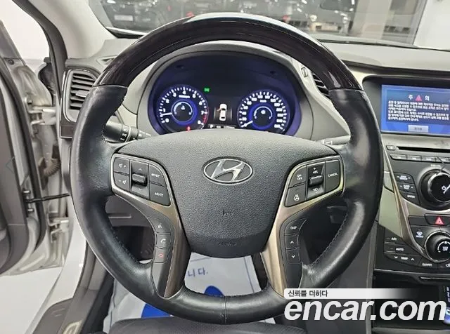 Hyundai Grandeur 2013 thumb 9