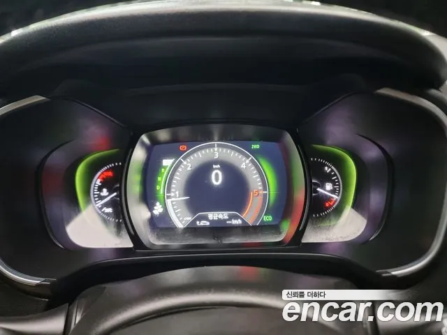 Renault-KoreaSamsung Koleos 2017 thumb 8