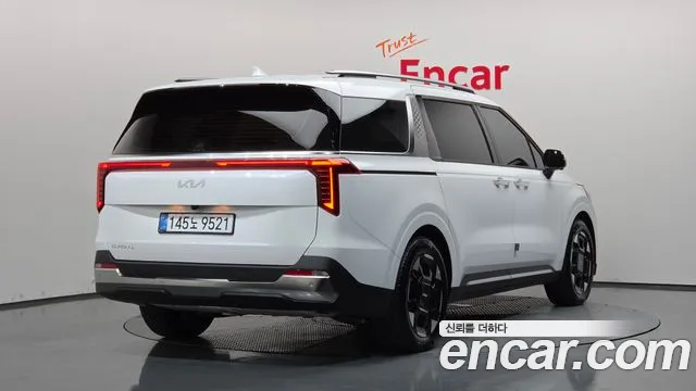 Kia Carnival 2025 thumb 2
