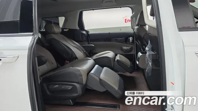 Kia Carnival 2025 thumb 11