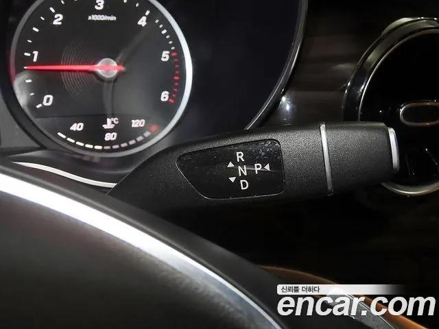 Mercedes-Benz V-Class 2021 thumb 11
