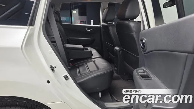 Renault-KoreaSamsung QM5 2013 thumb 12
