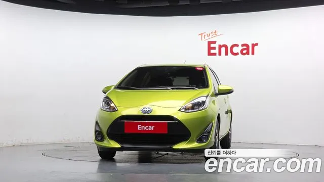 Toyota Prius 2018 thumb 3