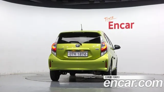 Toyota Prius 2018 thumb 4