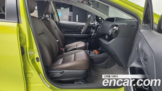 Toyota Prius 2018 thumb 11