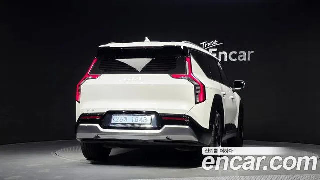 Kia EV9 2023 thumb 4