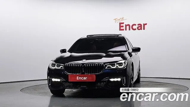 BMW 7-Series 2019 thumb 3