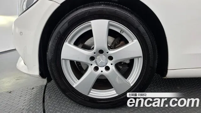 Mercedes-Benz C-Класс 2016 thumb 5