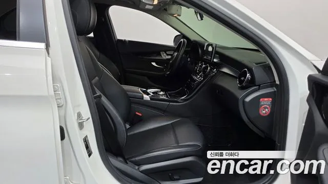 Mercedes-Benz C-Класс 2016 thumb 11