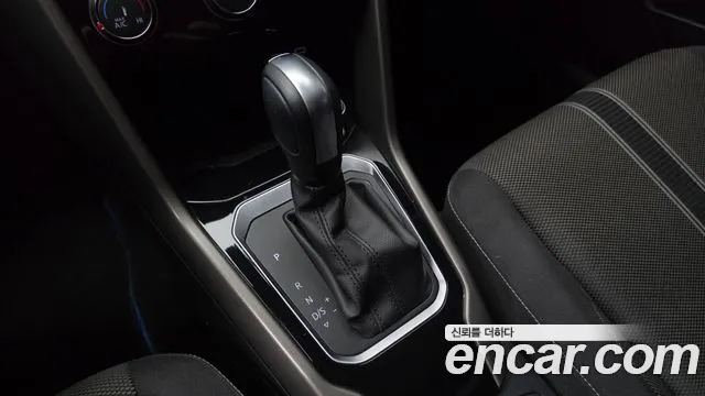 Volkswagen T-Roc 2021 thumb 9