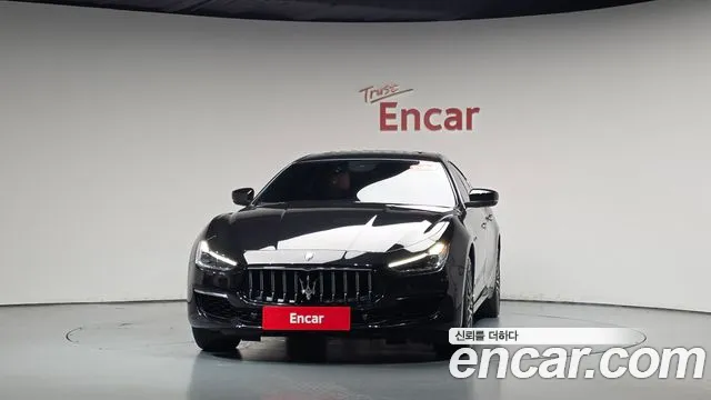 Maserati Ghibli 2021 thumb 2