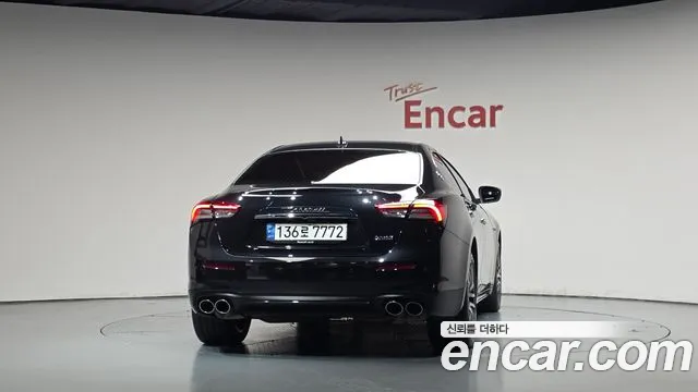 Maserati Ghibli 2021 thumb 3