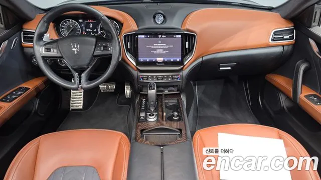 Maserati Ghibli 2021 thumb 6