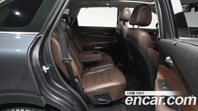 Kia Sorento 2017 thumb 11