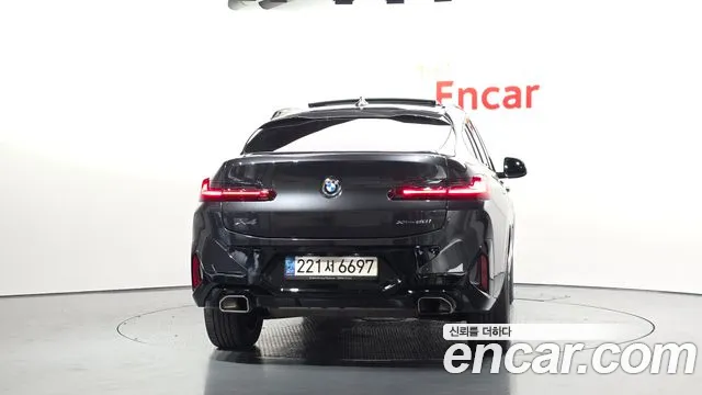 BMW X4 2022 thumb 3