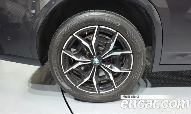 BMW X4 2022 thumb 4