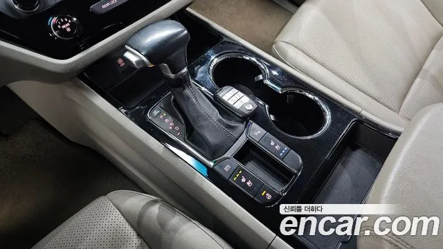 Kia Carnival 2019 thumb 9